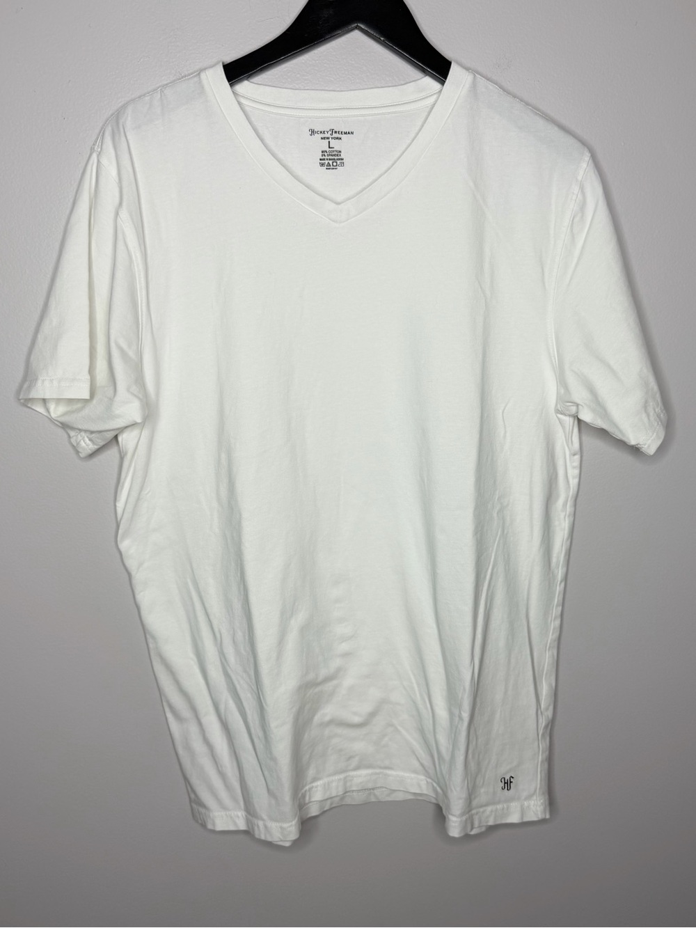 Hickey Freeman White V-neck T-Shirt Men’s Large